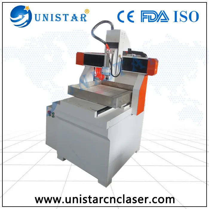 màquina de cnc de petit encaminador